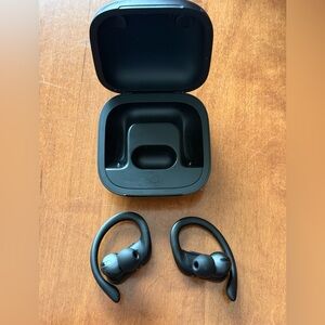 PowerBeats by Dre Black Wireless Earbuds with Case